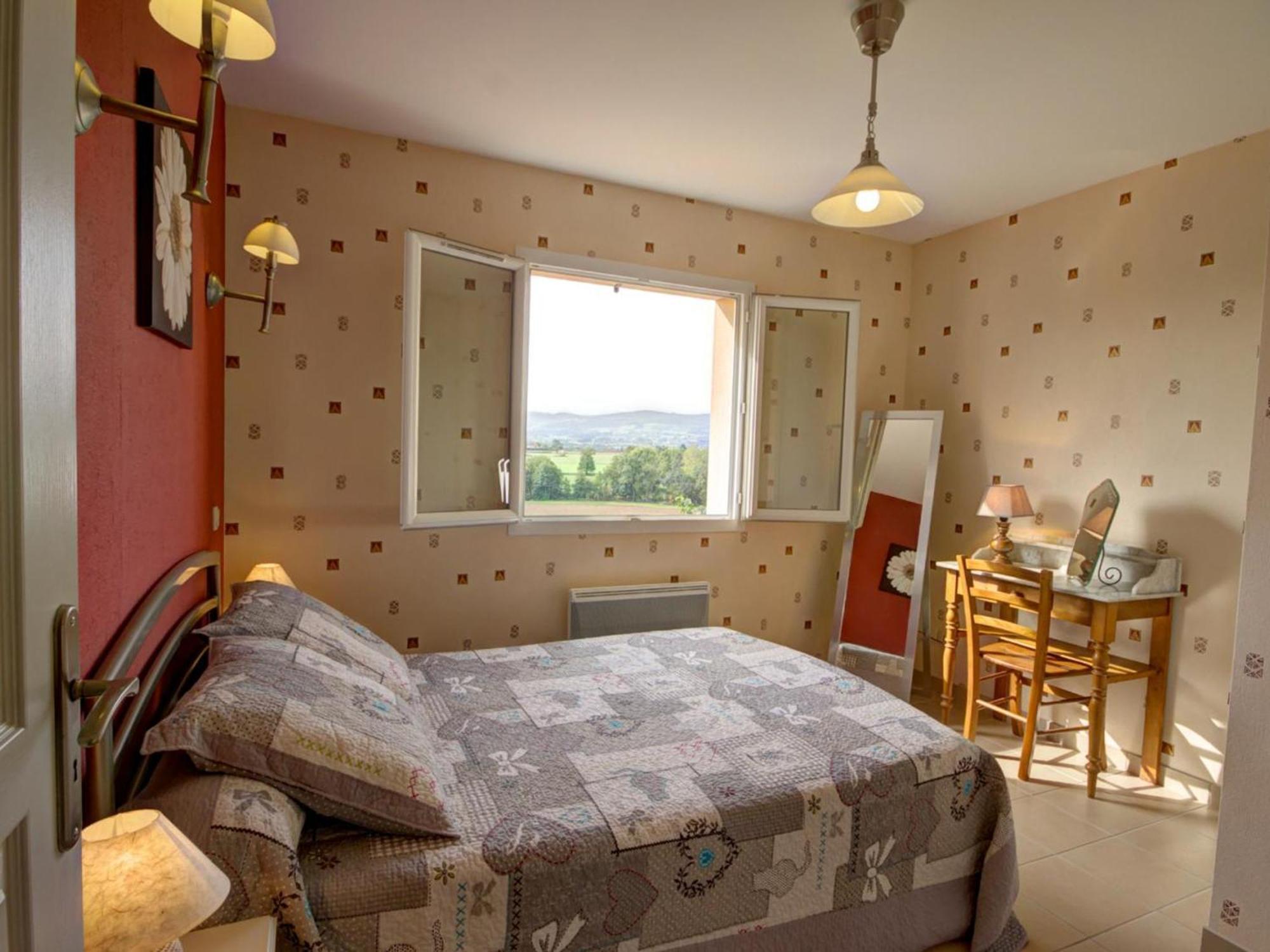 Gite Cosy Avec Poele, Terrasse Et Jardin Prive A Saint-Forgeux-Lespinasse - Fr-1-496-37 Exteriör bild